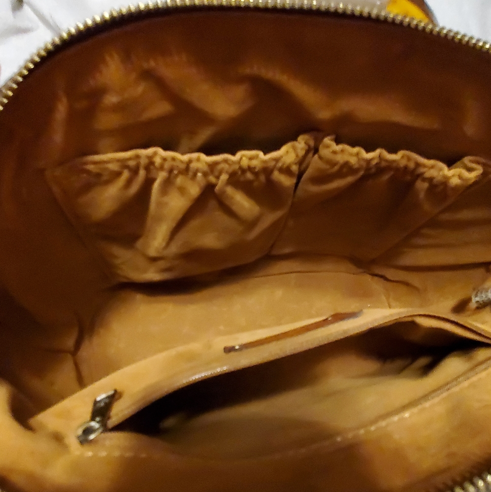 Patricia Nash Leather Dome Satchel/Crossbody - Picture 2 of 3